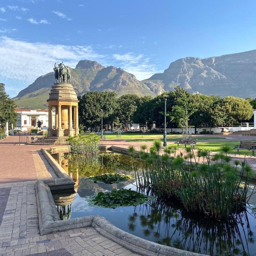 Cape Breaks * Cape Town