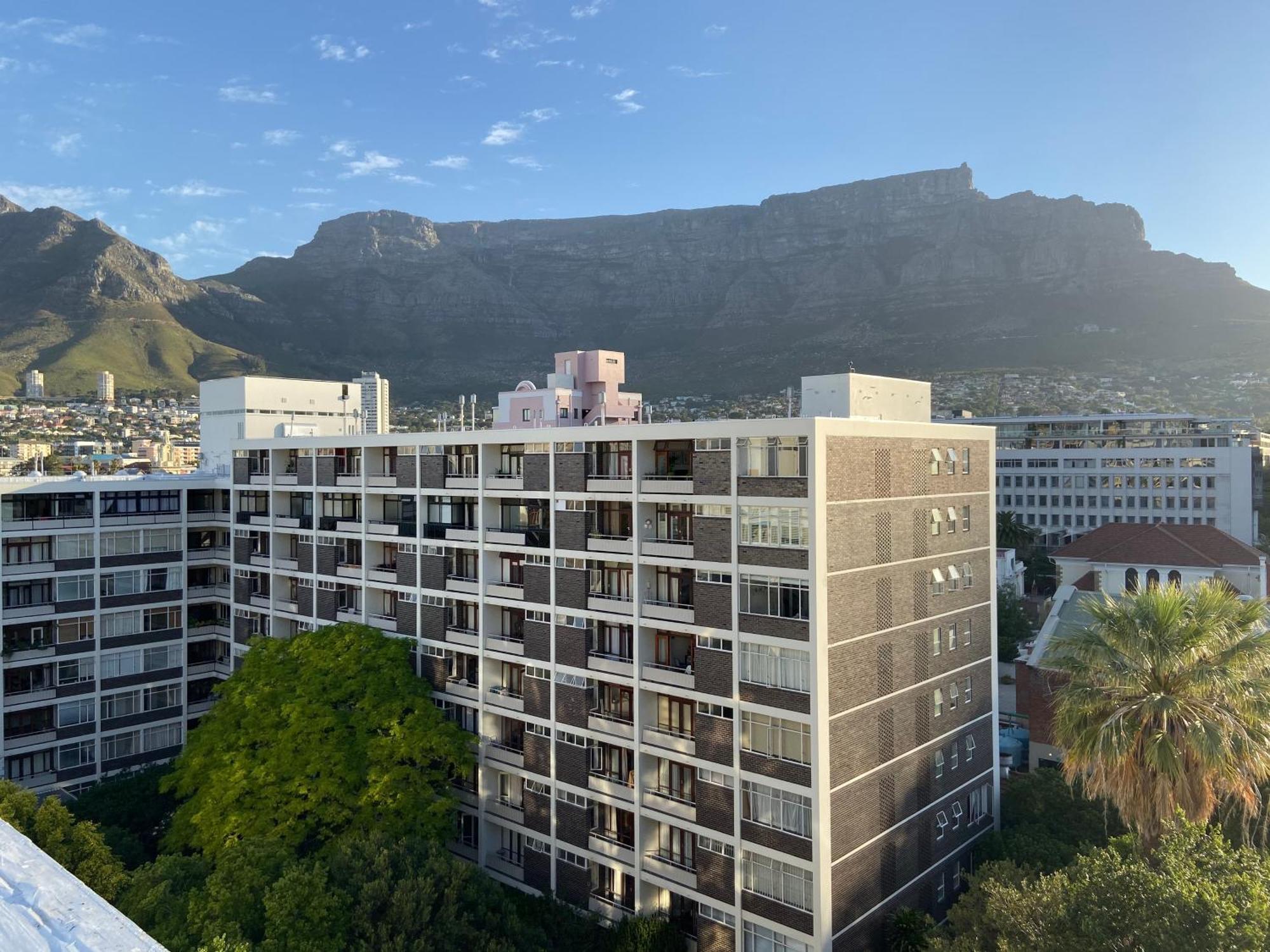 Cape Breaks Apartment *